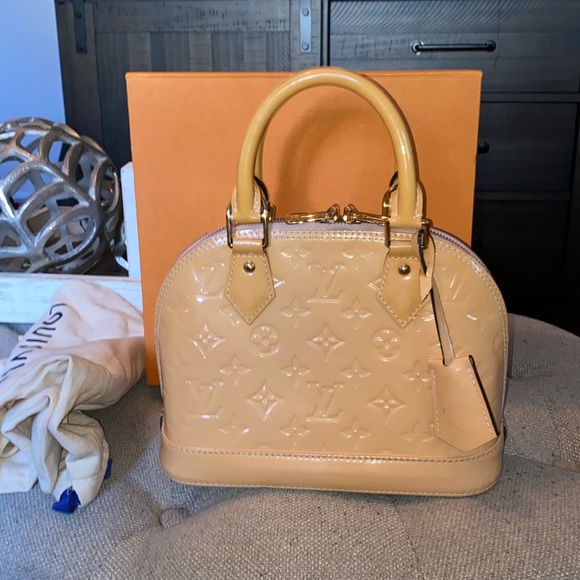 LOUIS VUITTON Vernis Alma BB Rose Ballerine Bag - Picture 3 of 15